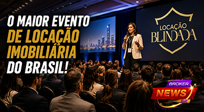 Auditório lotado durante o Locação Blindada 2026, com Raquel Queiroz Braga palestrando para empresários, gestores, corretores e especialistas em locação imobiliária, representando o maior evento do segmento no Brasil.