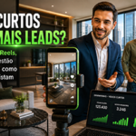 Corretor de imóveis grava um vídeo de apresentação de um apartamento com um smartphone enquanto um cliente acompanha a visita. Ao fundo, um ambiente moderno e bem iluminado representa a produção de conteúdo para Reels, Shorts e TikTok como estratégia de geração de leads no mercado imobiliário.