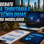 Fotografia hiper-realista de um auditório moderno durante um congresso imobiliário, com especialistas palestrando sobre Reforma Tributária, Inteligência Artificial, blockchain e inovação, enquanto corretores de imóveis acompanham atentamente a apresentação em um ambiente tecnológico e profissional que simboliza a evolução do mercado imobiliário brasileiro.