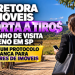 Corretora de imóveis em visita a propriedade com protocolo de segurança profissional